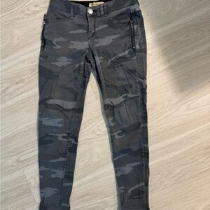 Gray Camouflage Jeans with Zipper Pocket Detail